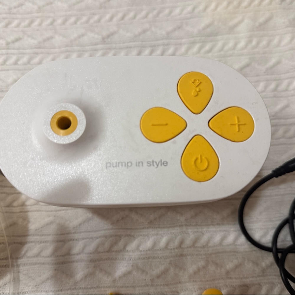Medela Pump In Style White and Yellow Controller